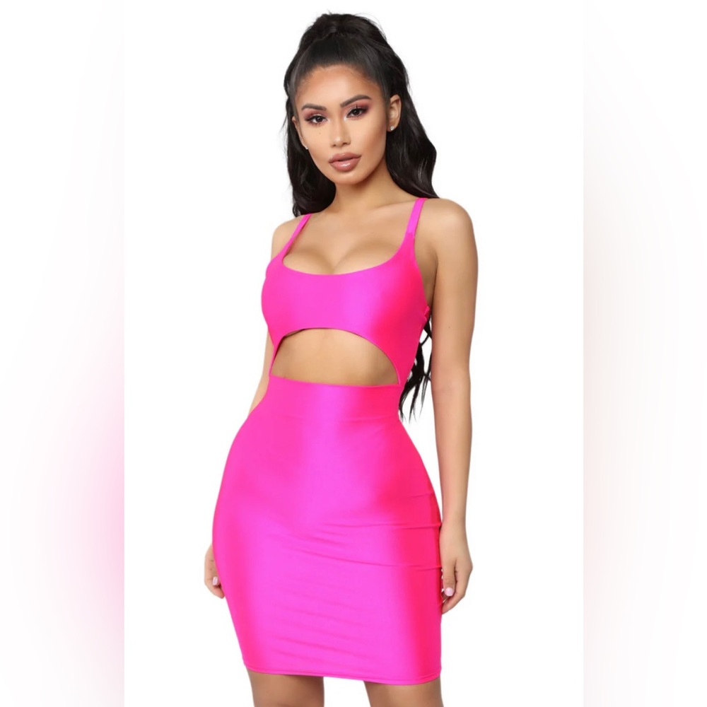 Hot pink 💖Fashion Nova Dress✨